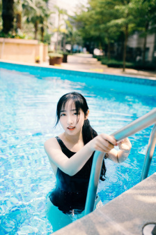 洛奇英雄传女妖爆衣